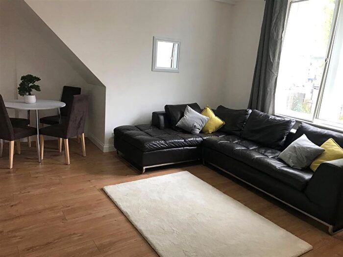 1 Bedroom Flat To Rent In Chillingham Road, Heaton, Newcastle Upon Tyne, NE6