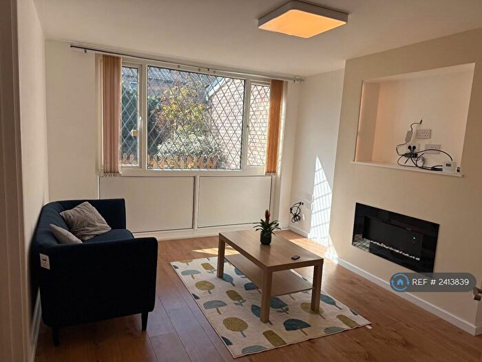 2 Bedroom Terraced House To Rent In New Spring Street, Birmingham, B18