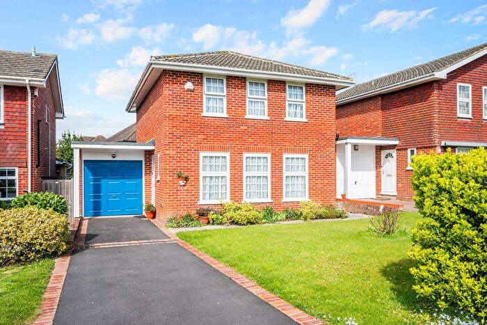 4 Bedroom Detached House For Sale In Bromford Close, Oxted, RH8