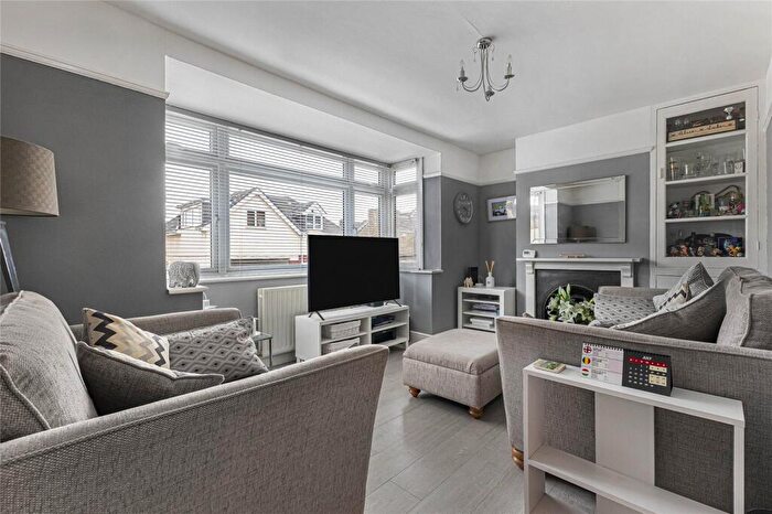 2 Bedroom Semi Detached House For Sale In Cambridge Road, Rochester, Kent, ME2