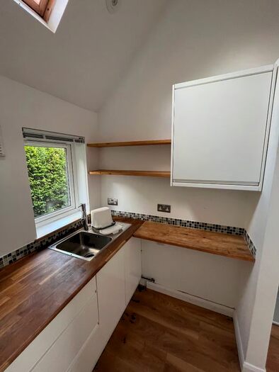 1 Bedroom Flat To Rent In Pollard Rd, Morden, SM4