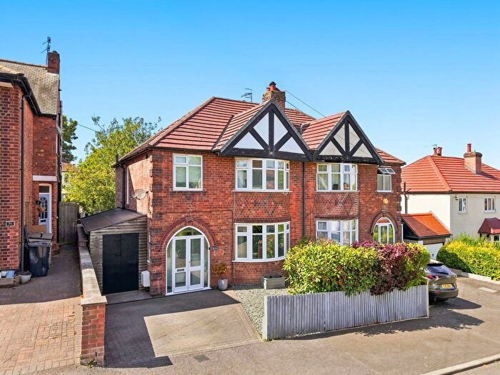 3 Bedroom Semi-Detached House For Sale In Cowper Road, Woodthorpe, Nottingham, Nottinghamshire, NG5