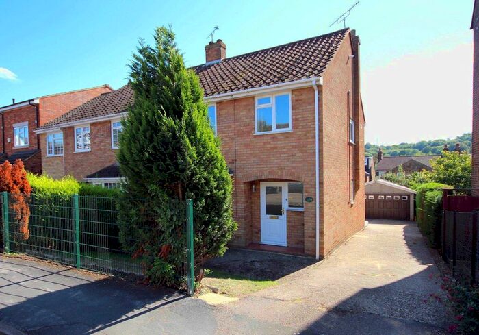 3 Bedroom Property To Rent In Horsecroft Road, Boxmoor, Off Road Parking &amp; Garage, HP1