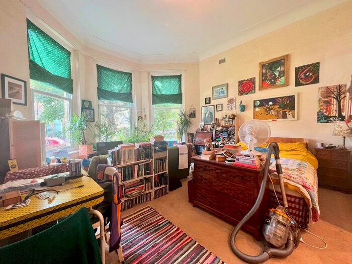 Studio To Rent In Anerley Park, London, SE20