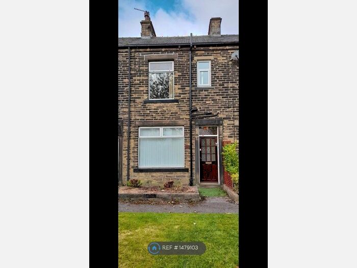 2 Bedroom Terraced House To Rent In Dick Lane, Bradford, BD4