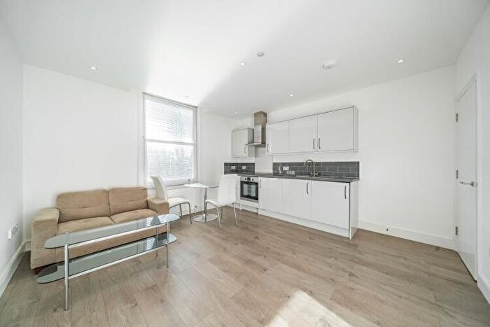 1 Bedroom Flat To Rent In Dartmouth Road, Kilburn, NW2