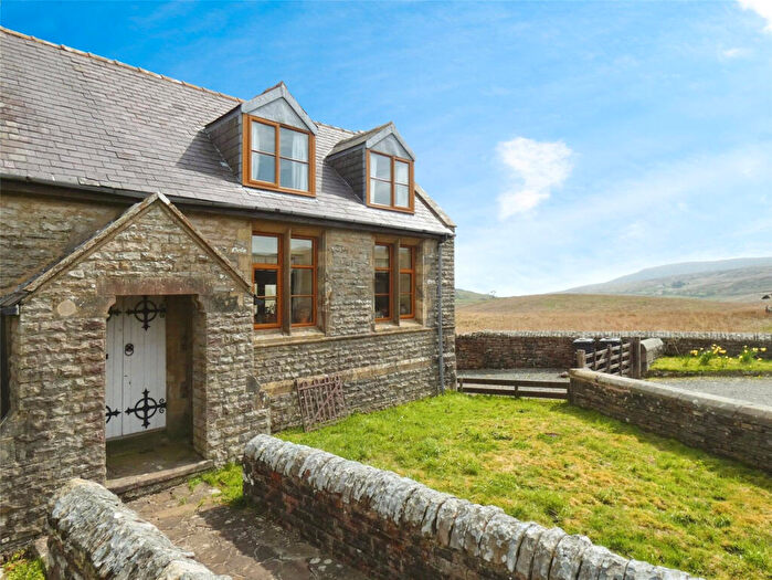 3 Bedroom End Of Terrace House For Sale In Lunds, Sedbergh, LA10