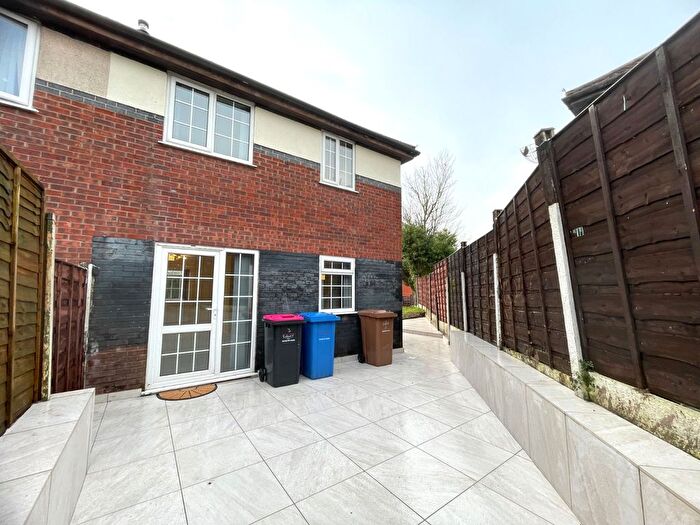3 Bedroom Semi-Detached House To Rent In Sydney Street, Salford, Greater Manchester, M6