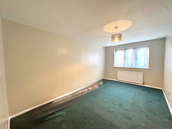 1 Bedroom Flat To Rent In Harewood Terrace, Southall, UB2