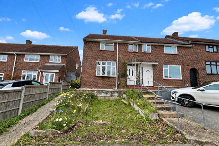 2 Bedroom End Of Terrace House For Sale In North Hill Drive, Romford, RM3