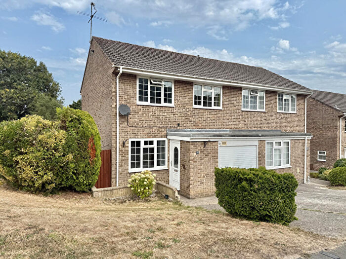 3 Bedroom Semi-Detached House For Sale In Lime Tree Avenue, Yeovil, Somerset, BA20