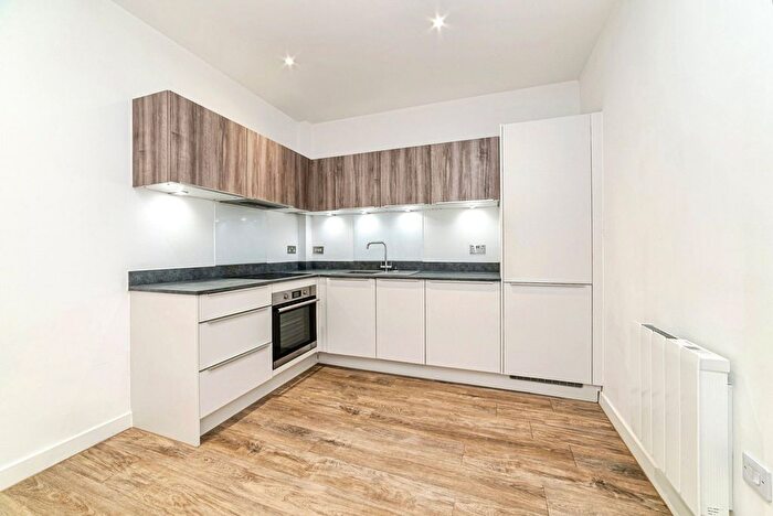 1 Bedroom Flat To Rent In Springfield House, Ashwood Park, Basingstoke, RG23
