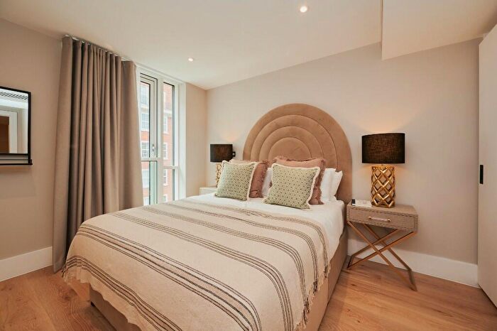 2 Bedroom Apartment To Rent In Flat, Baker, Baker Street, London, NW1