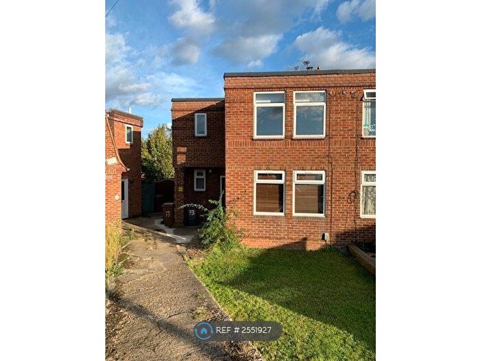 1 Bedroom Flat To Rent In Heathfield Road, Hitchin, SG5