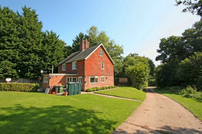 2 Bedroom Semi-Detached House To Rent In Hastings Road, Bodiam, Robertsbridge, TN32