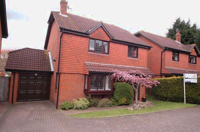 4 Bedroom Detached House To Rent In Raymer Road, Penenden Heath, Maidstone, ME14