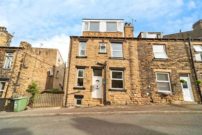 3 Bedroom End Of Terrace House For Sale In Eggleston Street, Leeds, LS13