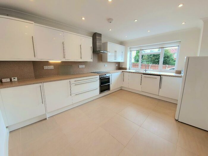 3 Bedroom Semi-Detached House To Rent In Chichester Road, Bognor Regis, PO21