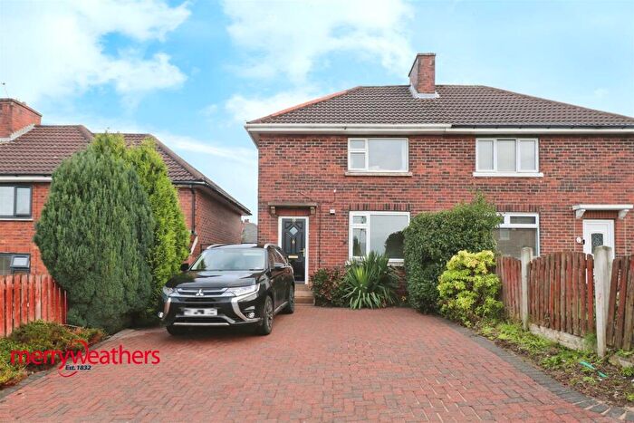 3 Bedroom Semi-Detached House To Rent In Bowen Road, Rotherham, S65