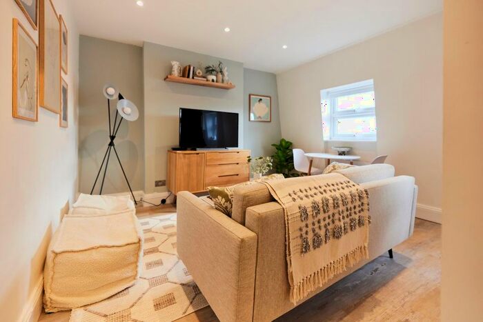 1 Bedroom Flat To Rent In Bonchurch Road, London, W10