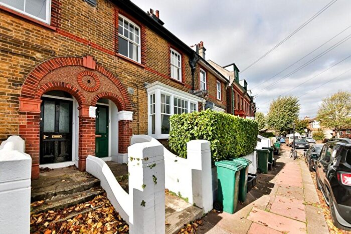 1 Bedroom Flat To Rent In Inwood Crescent, Brighton, East Sussex, BN1