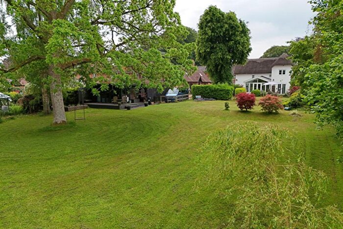 4 Bedroom Detached House For Sale In Damerham, SP6