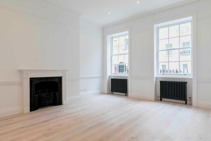 2 Bedroom Flat To Rent In Fitzroy Street, Fitzrovia, London, W1T