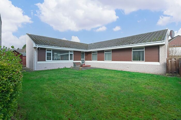 3 Bedroom Detached Bungalow For Sale In Denholm Way, Crosshill, Lochgelly, KY5