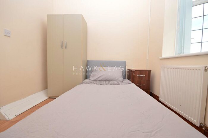 1 Bedroom House To Rent In Eastern Avenue, Ilford, Essex., IG4