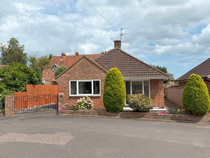 2 Bedroom Detached Bungalow For Sale In Crossingfields Drive, Exmouth, EX8