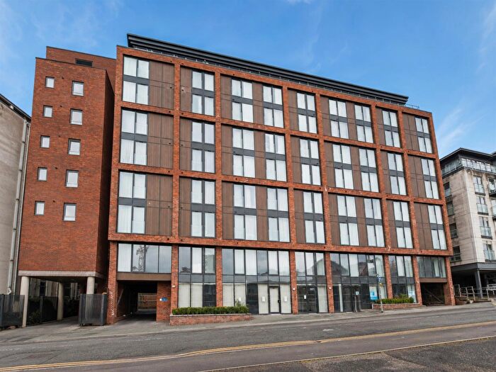 2 Bedroom Apartment For Sale In Skinner Lane, Leeds, LS7