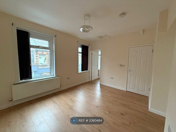 1 Bedroom Flat To Rent In Windsor Road, Pontypool, NP4