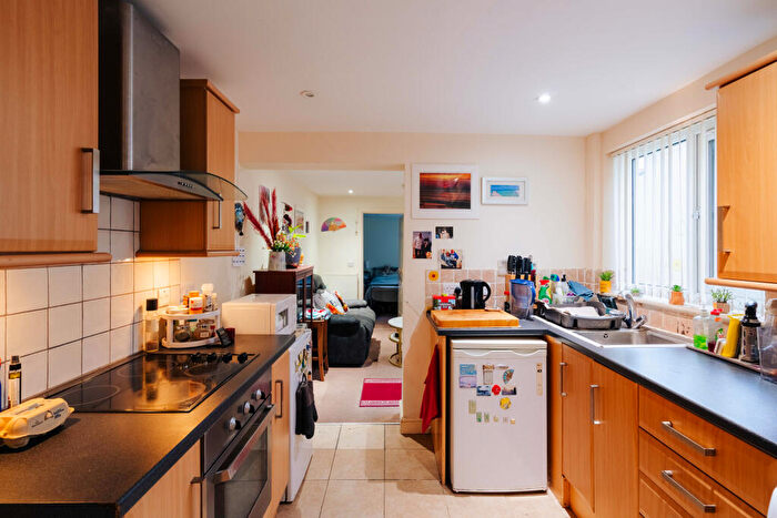 1 Bedroom Flat For Sale In Sandy Park Road, Brislington, Bristol, BS4