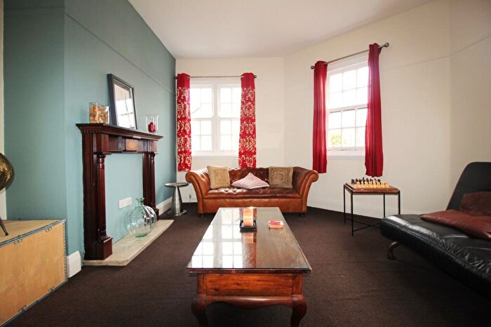 2 Bedroom Flat To Rent In Heyridge Drive, Manchester, M22