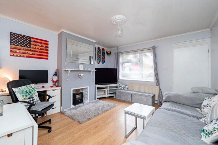 2 Bedroom Terraced House To Rent In Ridge Road, Sutton, SM3