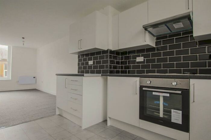 4 Bedroom Apartment To Rent In Deardengate, Haslingden, Rossendale, BB4