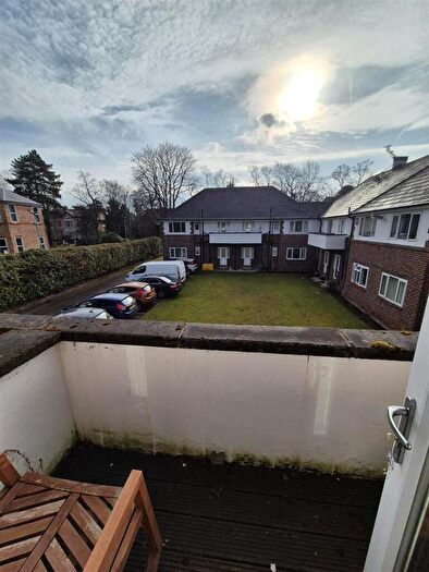 2 Bedroom Flat To Rent In Palatine Road, Manchester, M20