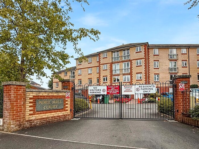 2 Bedroom Flat For Sale In Mills Way, Barnstaple, EX31