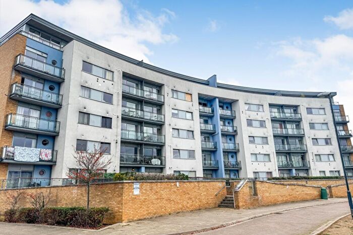 2 Bedroom Flat For Sale In Tideslea Path, Thamesmead, London, SE28