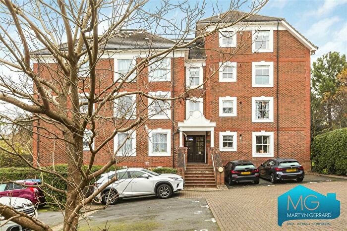 1 Bedroom Apartment For Sale In Cavendish House, Woodside Grange Road, N12