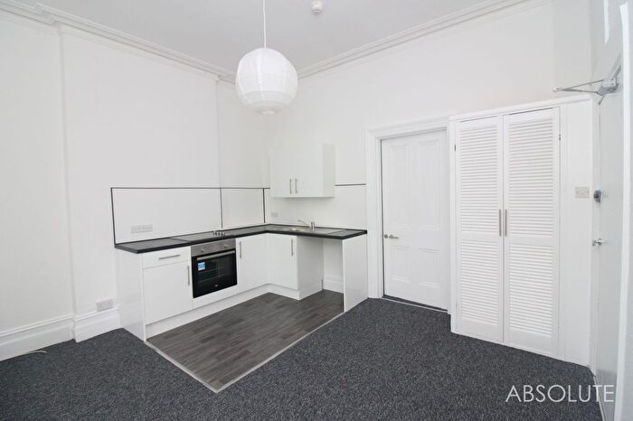 1 Bedroom Flat To Rent In Youngs Park, Paignton, TQ4