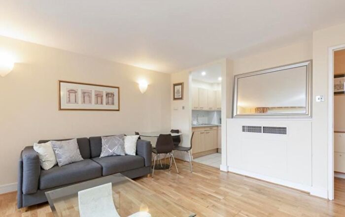 2 Bedroom Flat To Rent In Park Road, Marylebone, London, NW1