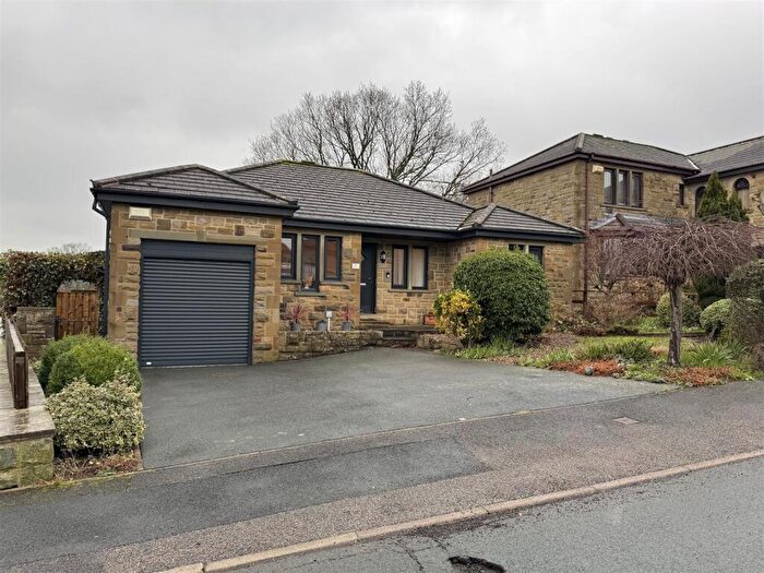 3 Bedroom Detached Bungalow For Sale In Park Avenue, Shelley, Huddersfield, HD8