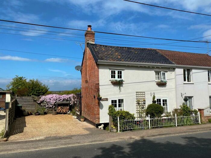 2 Bedroom Cottage For Sale In High Road, Great Finborough, Stowmarket, IP14