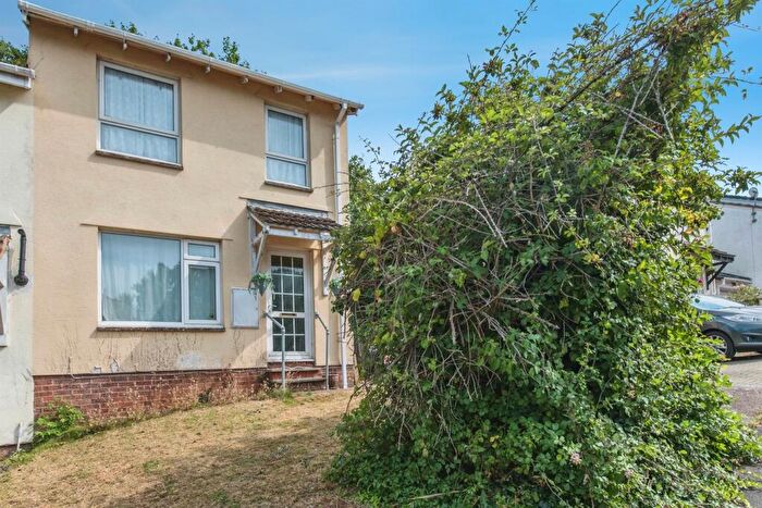 3 Bedroom Semi Detached House For Sale In Bilbie Close, Cullompton, EX15
