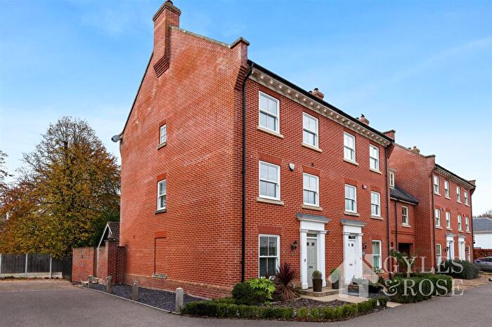 4 Bedroom Semi-Detached House For Sale In Lawford Place, Manningtree, CO11