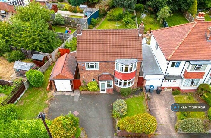 3 Bedroom Detached House To Rent In Tennal Road, Birmingham, B32