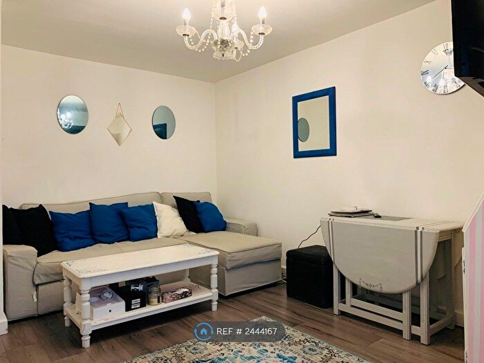 1 Bedroom Flat To Rent In Burnell Road, Sutton, SM1