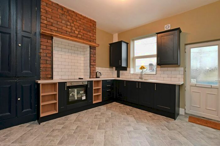 3 Bedroom Terraced House To Rent In Gray Street, Sheffield, S3