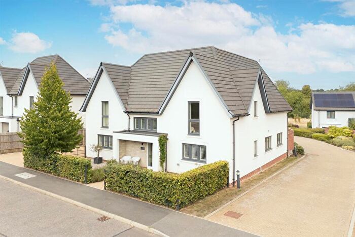 5 Bedroom Detached House For Sale In Abbotsbury Drive, Monksmoor, Daventry, NN11